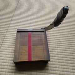 切れない裁断器の画像