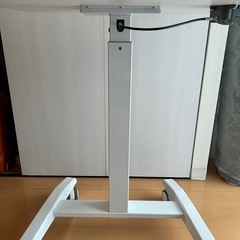 昇降式テーブル パソコンデスク の画像