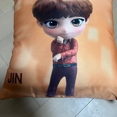 BTSクッション3個の画像