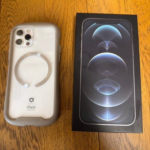 Apple iPhone 12 Pro iFaceケース付き