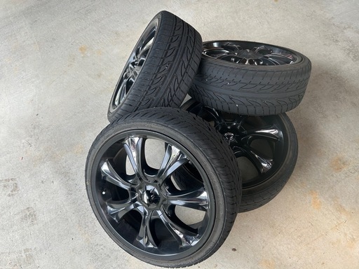 富山 | 18インチアルミホイール・4/5穴・215/35ZR/18タイヤおまけ・中古・直接引き取り希望