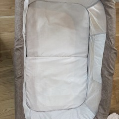 ベビーベッドの画像