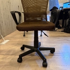 オフィスチェア可動式2脚セット(1つ1500円)の画像