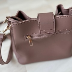 ショルダーバッグ　くすみピンク系の画像