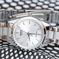 【美品】 CASIO 腕時計クォーツ MTP-1274の画像