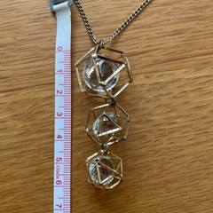 ①ネックレス(長め)の画像