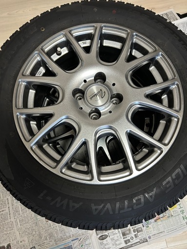 溝あり 4本　スタッドレスタイヤ　タイヤホイールセット　195/65R16 ライズ,ロッキー用
