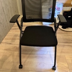オフィスチェア折り畳みしき式2脚セット(1つ1500円)の画像