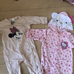 女の子　ロンパース　50-60size 5枚　冬物　まとめ売り　追加投稿あり（3着＋おもちゃ2個）の画像