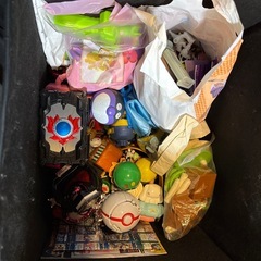 引き取り決定！細々したおもちゃの画像