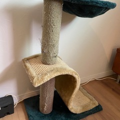 キャットタワー/猫の爪研ぎ
の画像