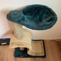 キャットタワー/猫の爪研ぎ
の画像