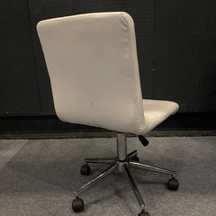 【11/3 19:30〜20:45の受け渡し】 白い椅子（オフィスチェア）➡︎お約束済みの画像