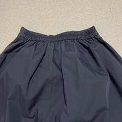 GU ネイビー スカートの画像