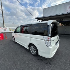 ホンダステップワゴンRK5の画像