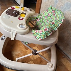 値下げベビー 歩行器の画像