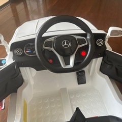 メルセデス・ベンツ AMG CLA45 電動カーの画像