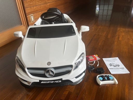 メルセデス・ベンツ AMG CLA45 電動カー