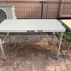 キャンプ用テーブル　２セットの画像