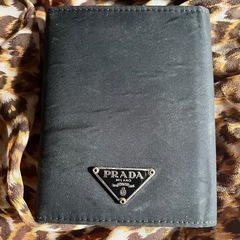プラダPRADAナイロン三つ折り財布の画像
