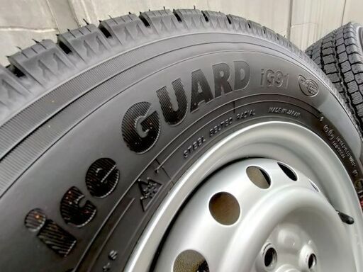 ■ スタッドレスタイヤ＆ホイール4本セット ■ ヨコハマIG91 ■ 145/80R12 ■ 使用100km未満 ■ 洗浄ワックスして