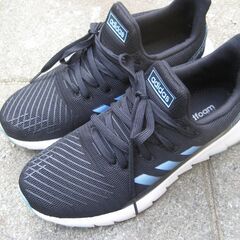 アディダス　25.5cmの画像