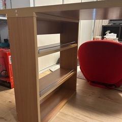 無料) 勉強机　幅120センチ、奥行60センチ、本棚付き
の画像