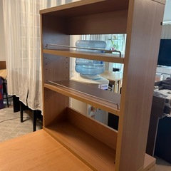 無料) 勉強机　幅120センチ、奥行60センチ、本棚付き
の画像
