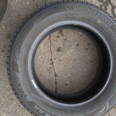 スタットレスタイヤ　BS　VRX3　175/65R15の画像