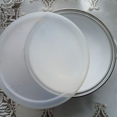 ホーロー製小さなお鍋、保存容器としても使用可の画像