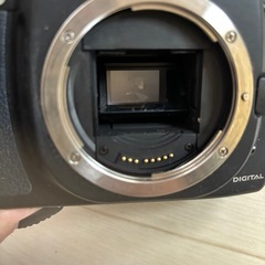 カメラ　一眼レフ　ボディのみ　の画像