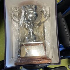 コンクール優勝トロフィーの画像