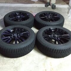 エスティマのスタッドレスタイヤ4本セットの画像