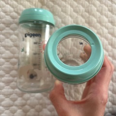 哺乳瓶とマグマグセットの画像