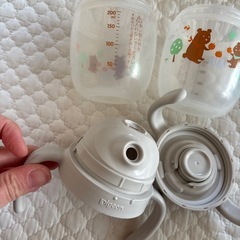 哺乳瓶とマグマグセットの画像