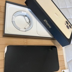 値下げ！早い者勝ち!!美品　iPhone13promax SIMフリー　スマホの画像