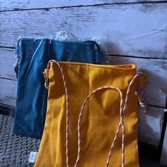 斜め掛けポーチの画像