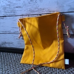 斜め掛けポーチの画像