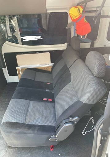 日産NV350キャラバンプレミアムGX純正セカンドシート