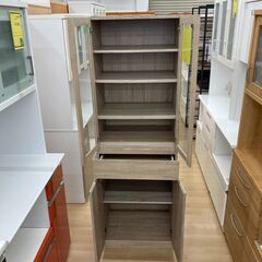 A-450【リユースのサカイ野々市店】ジモティ来店特価‼ 食器棚 木目調 ベージュ クリーニング済みの画像