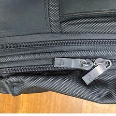 〈広尾 日本赤十字社医療センター近辺でお渡し〉MANDARINA DUCK （マンダリーナ・ダック） スーツケース　キャリーバックの画像