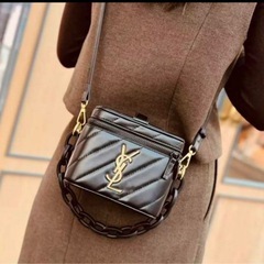 【激レア！非売品】イヴサンローラン ヴァニティポーチの画像