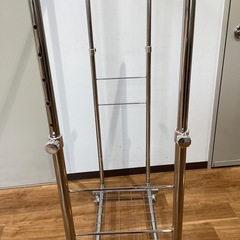 2段パイプハンガーキャスター付き【町田市再生家具】252228の画像