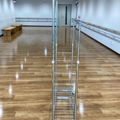2段パイプハンガーキャスター付き【町田市再生家具】252228の画像