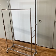 2段パイプハンガーキャスター付き【町田市再生家具】252228の画像