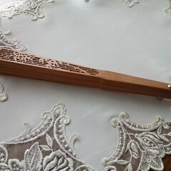 竹模様のすかしの中国扇子の画像