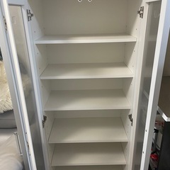 食器棚の画像