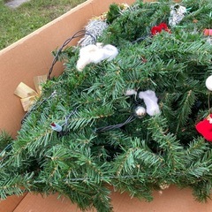 クリスマスツリー170cm中古、平成初期感、専用の箱無しの画像