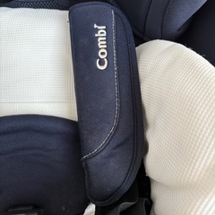 【早い者勝ち】使用年数2年半　コンビ　チャイルドシート　ネイビーの画像