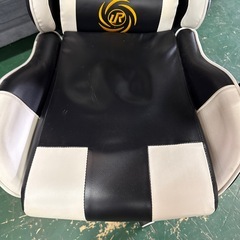 お得すぎる価格！ゲーミングチェア！の画像